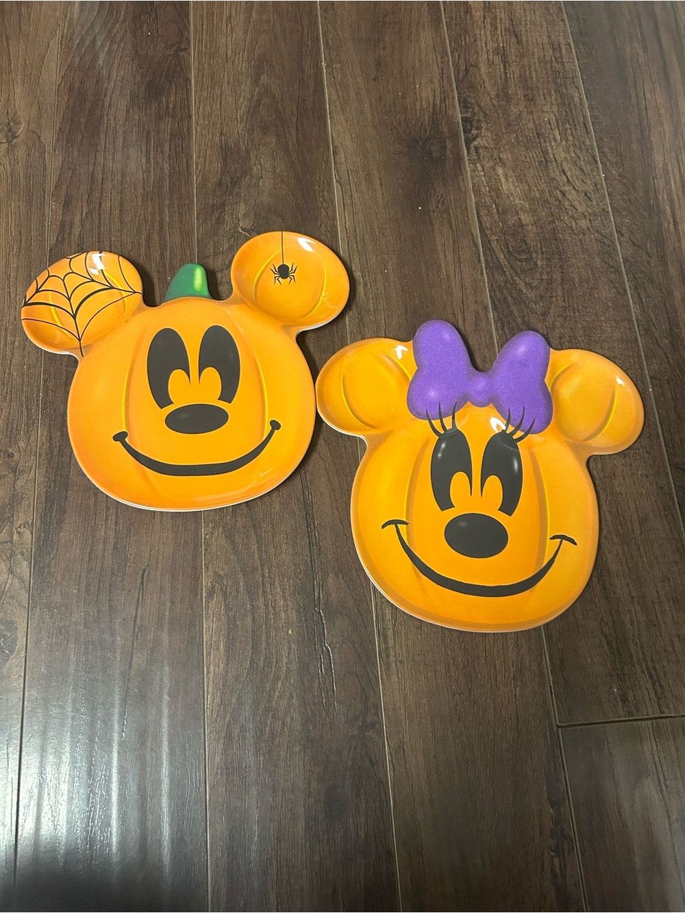 Mickey & Minnie Mouse Halloween Plate Set